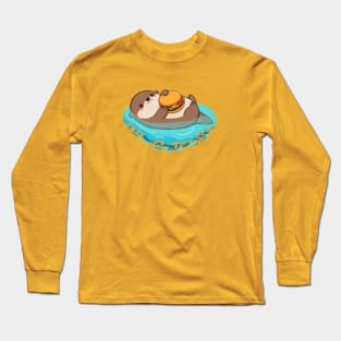 Otter enjoys a tasty burger and good vibes Long Sleeve T-Shirt